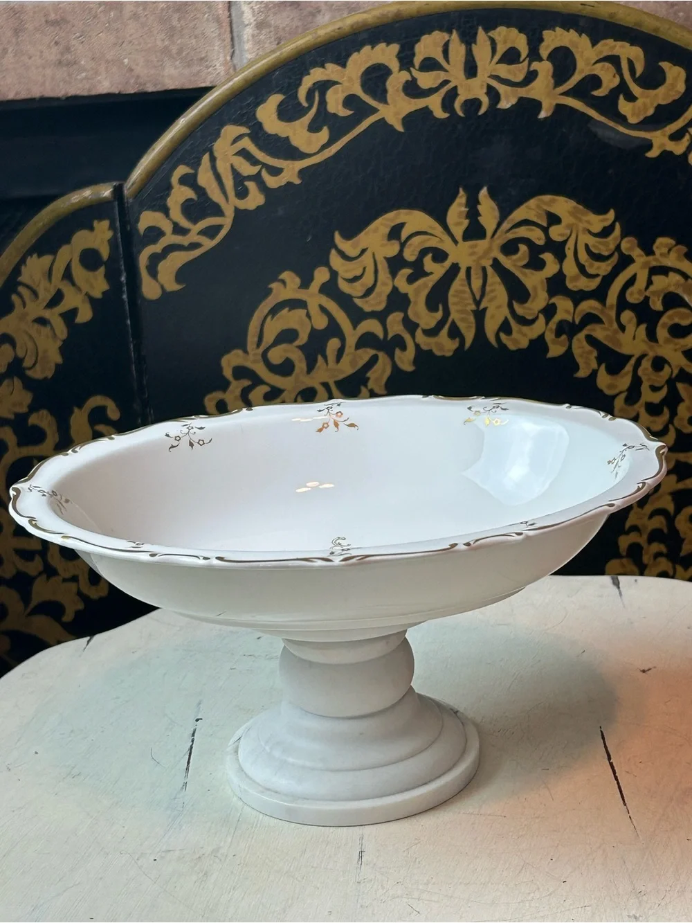 ROYAL DOULTON MONTEIGNE 4954 Bone China Oval Vegetable Bowl Serving White Gold